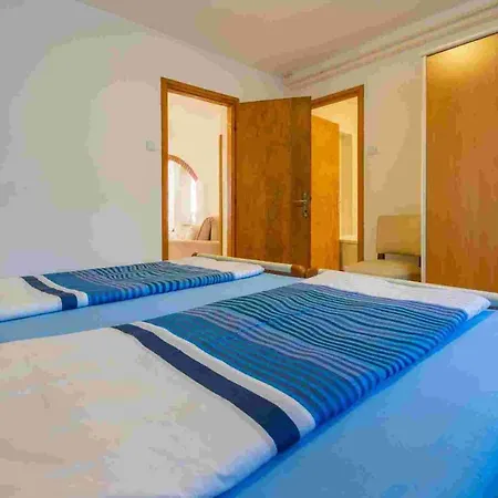Apartment In 39351
