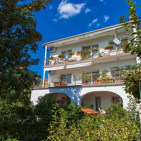 Apartman In 39351 Crikvenica