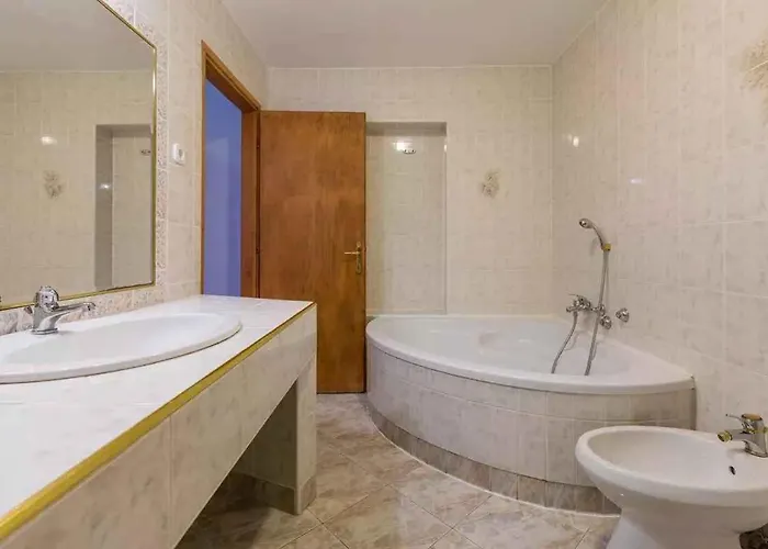 In 39351 Crikvenica