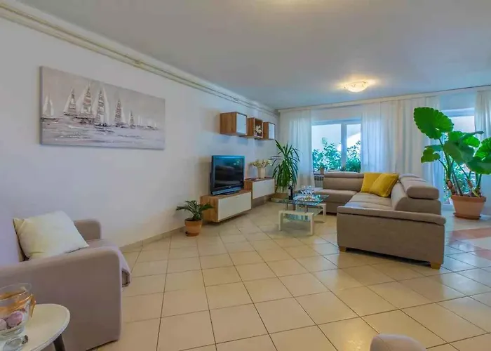 In 39351 Crikvenica